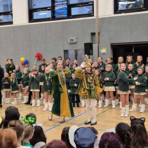 grundschule-buschweg.de > Bildergalerie > Karneval 2026